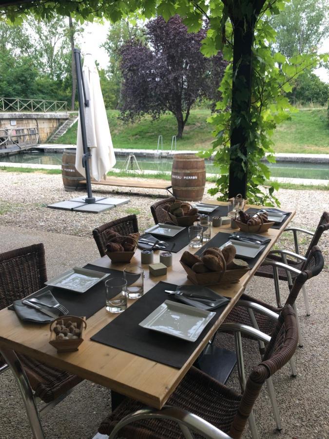 L'Ile Aux Bateaux Bed and Breakfast Buzet-sur-Baise Exteriör bild